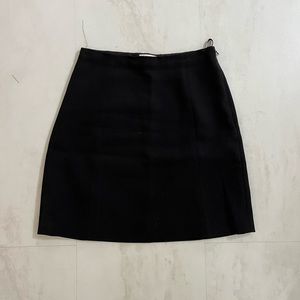 Aritzia black mini skirt size 2 XS